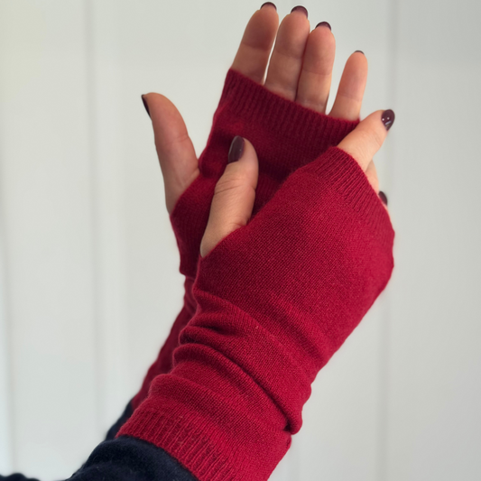 Cashmere wrist warmers burgundy red