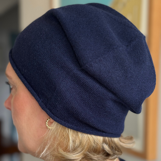 Navy blue cashmere hat