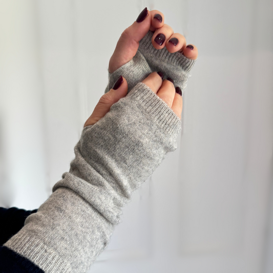 Light grey cashmere wrist warmers